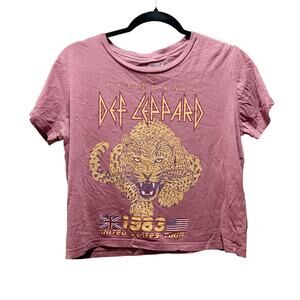 Def Leopard by Goodie Two Sleeves Red Cropped Graphic Tee T-Shirt Size Large